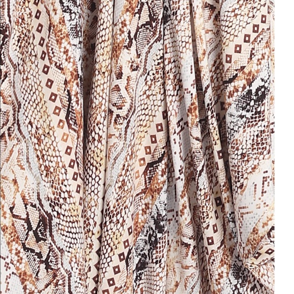 Snake Effect Parachute Romper - Picture 4 of 5